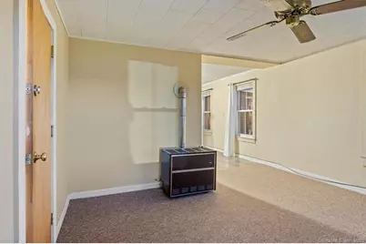 71 Blackhall Street, New London, CT 06320 - Photo 5