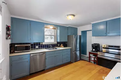 122 Argyle Avenue, West Hartford, CT 06107 - Photo 5