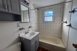 34 Seaver Cir, Bridgeport, CT 06606 - Photo 15