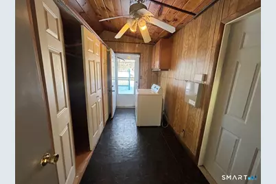 34 Seaver Circle, Bridgeport, CT 06606 - Photo 13