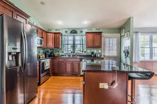 4 Wintergreen Ln, Naugatuck, CT 06770 - Photo 3