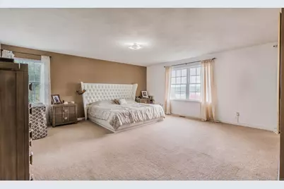 4 Wintergreen Lane, Naugatuck, CT 06770 - Photo 15