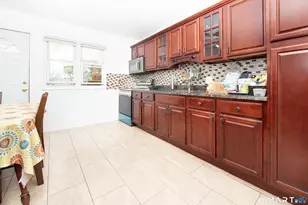 153 Cherry Hill Dr, Bridgeport, CT 06606 - Photo 5