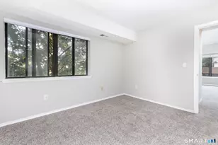 25 Stanley St, West Hartford, CT 06107 - Photo 11