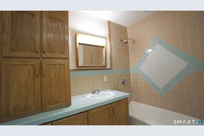 42 Woodbridge Street #42.5, Manchester, CT 06042 - Photo 15