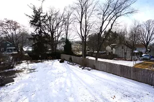 42 Woodbridge St, Manchester, CT 06042 - Photo 21