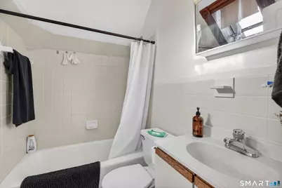 562 Whitney Avenue, New Haven, CT 06511 - Photo 31