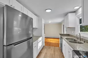 9 Carney Rd, Enfield, CT 06082 - Photo 5