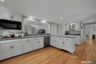 115 Mountain Terrace Rd, West Hartford, CT 06107 - Photo 9