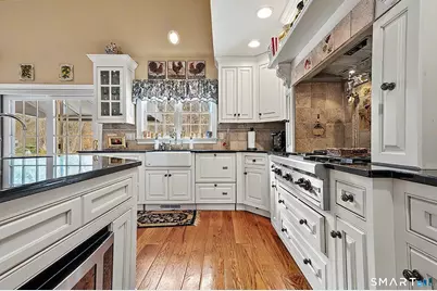 19 Hillview Lane, Woodbury, CT 06798 - Photo 7