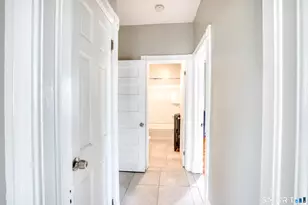 325 Chestnut St, New Britain, CT 06051 - Photo 11