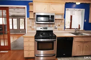 11 Angel Pl, North Haven, CT 06473 - Photo 13