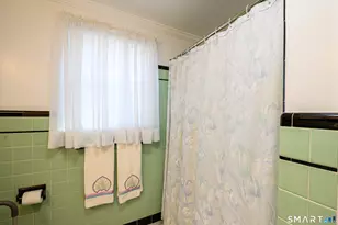 25 River Rd, East Haven, CT 06512 - Photo 11