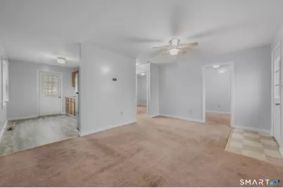 275 Midway Oval, Groton, CT 06340 - Photo 5