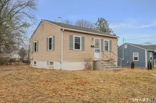 275 Midway Oval, Groton, CT 06340 - Photo 1