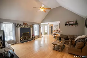 370 Tripp Hollow Rd, Brooklyn, CT 06234 - Photo 7