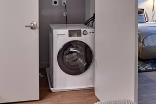 [Address not provided], New Haven, CT 06511 - Photo 17