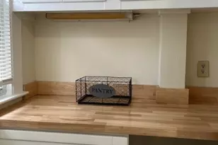 1946 Chapel St, New Haven, CT 06515 - Photo 9