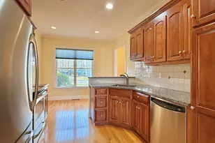 165 Bradford Walk, New Britain, CT 06053 - Photo 3