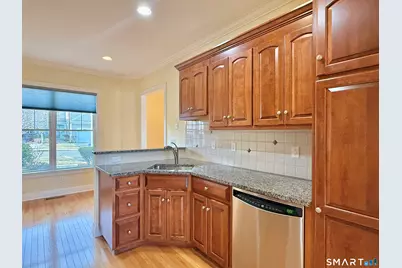 165 Bradford Walk #165, New Britain, CT 06053 - Photo 11