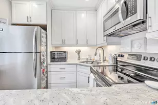 100 10 Coat Ln, Shelton, CT 06484 - Photo 11