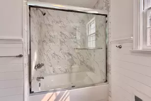 14 Hedge Dr, Norwalk, CT 06851 - Photo 19