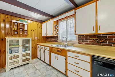 52 North Glenwoods Road, Ledyard, CT 06335 - Photo 9