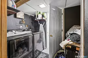 590 Columbia Blvd Ext, Waterbury, CT 06704 - Photo 21