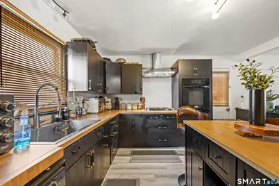 590 Columbia Blvd Extension, Waterbury, CT 06704 - Photo 9