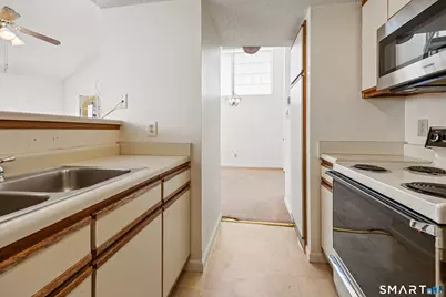 118 Carriage Crossing Lane #118, Middletown, CT 06457 - Photo 9