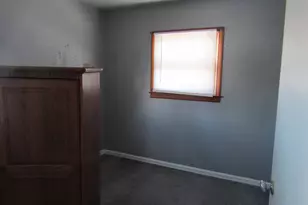 64 8th St, Newington, CT 06111 - Photo 9