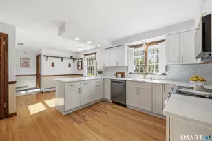 19 Andmar Ln, South Windsor, CT 06074 - Photo 9