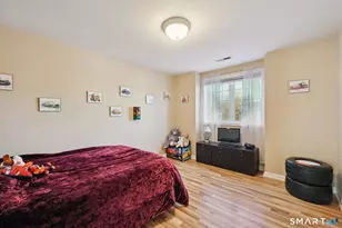 83 Robin St, Bristol, CT 06010 - Photo 23