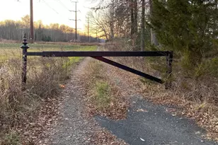 1211R Blue Hills Ave, Bloomfield, CT 06002 - Photo 1