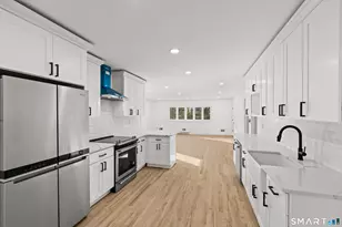 8 Fulton Dr, New Fairfield, CT 06812 - Photo 9