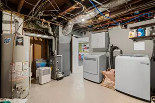 27 Strathmore Rd, West Haven, CT 06516 - Photo 23