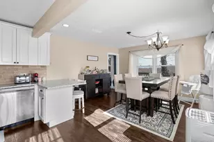 27 Strathmore Rd, West Haven, CT 06516 - Photo 5