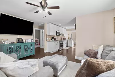 27 Strathmore Road, West Haven, CT 06516 - Photo 9