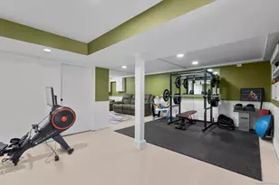 27 Strathmore Rd, West Haven, CT 06516 - Photo 21