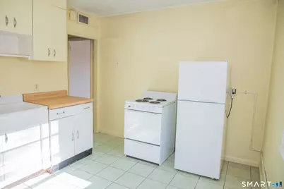 678 Farmington Avenue, New Britain, CT 06053 - Photo 5