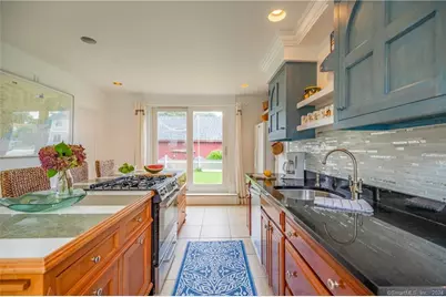 153 4th Avenue, Milford, CT 06460 - Photo 9