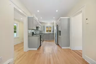 366 Suburban Ave, Fairfield, CT 06825 - Photo 11