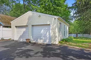 366 Suburban Ave, Fairfield, CT 06825 - Photo 29