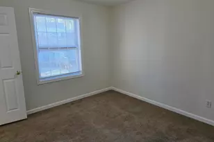 148 Mathewson St, Griswold, CT 06351 - Photo 17