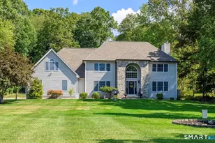 8 Woodridge Ln, New Fairfield, CT 06812 - Photo 1