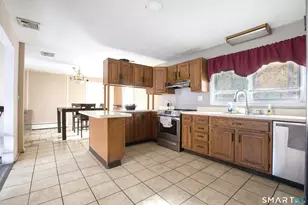 123 Andover Rd, East Hartford, CT 06108 - Photo 5