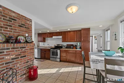 17 Clinton Street, Milford, CT 06460 - Photo 5