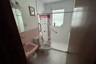 65 Brooklawn Dr, Meriden, CT 06450 - Photo 7