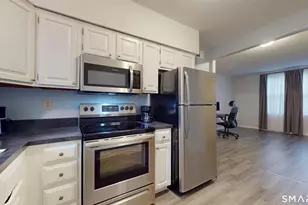 45 Willard St, Hartford, CT 06105 - Photo 7