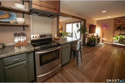 2 Meadow Court, Simsbury, CT 06070 - Photo 19